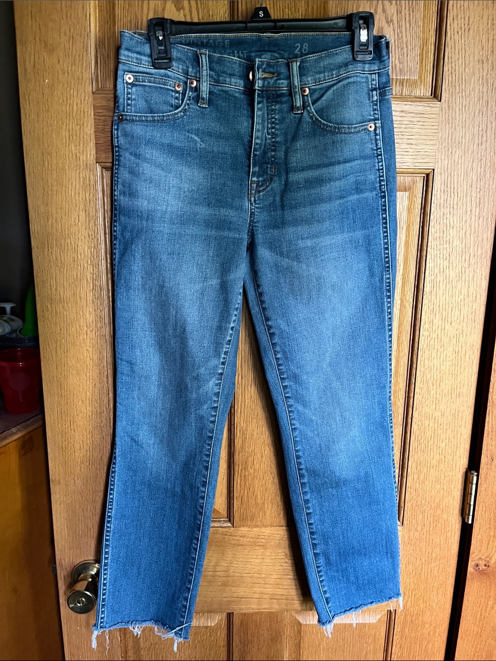 Women's J Crew slim straight raw bottom capris Jeans 28